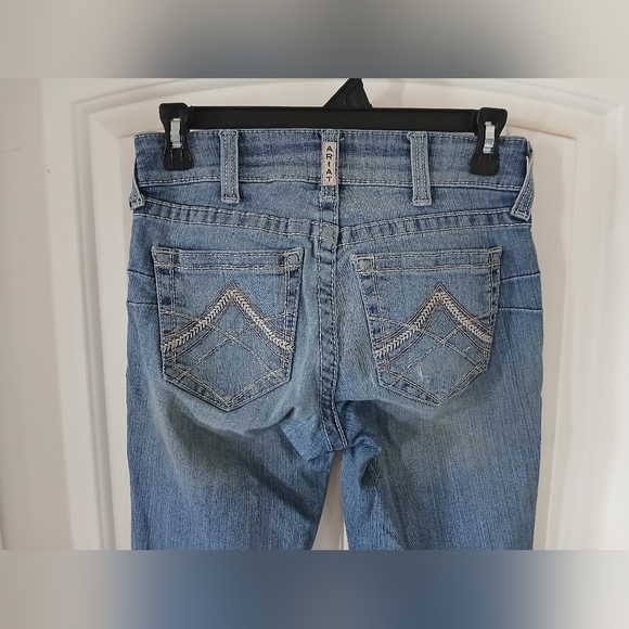 Ariat Mid Rise Straight Jean - Picture 3 of 5